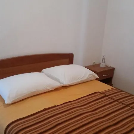 Sveta Nedilja 11433a Apartment