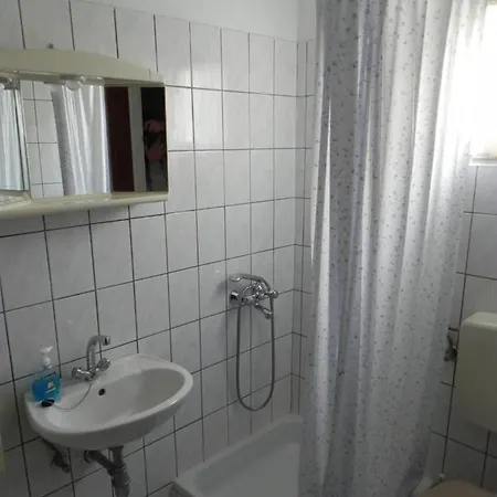 Sveta Nedilja 11433a Jelsa (Hvar)